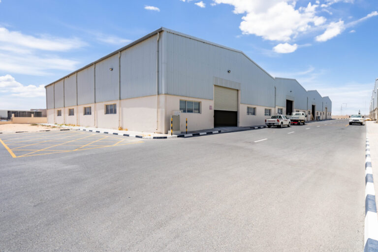 ARE00913 Available Warehouses in Birkat Al Awamer